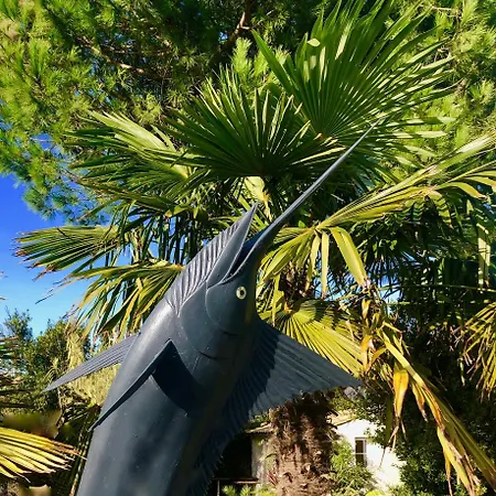 Le Jardin Des Portes Bed & Breakfast