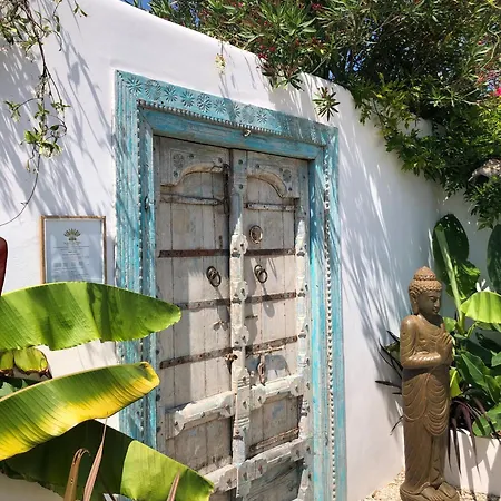 Alojamento de Acomodação e Pequeno-almoço Le Jardin Des Portes *