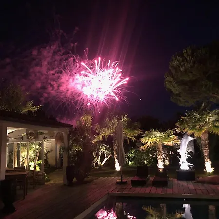 Alojamento de Acomodação e Pequeno-almoço Le Jardin Des Portes *