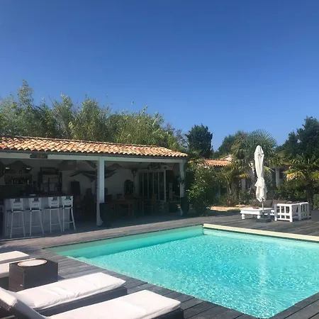 Le Jardin Des Portes Bed & Breakfast