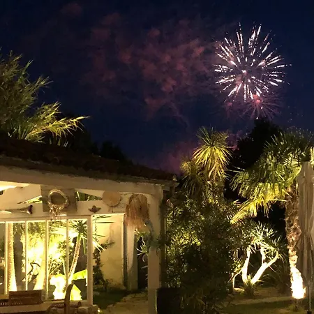 Alojamento de Acomodação e Pequeno-almoço Le Jardin Des Portes *