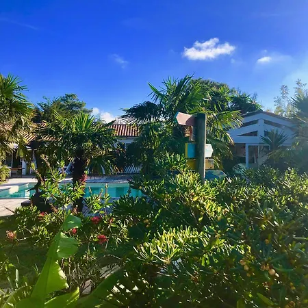 Le Jardin Des Portes Frühstückspension
