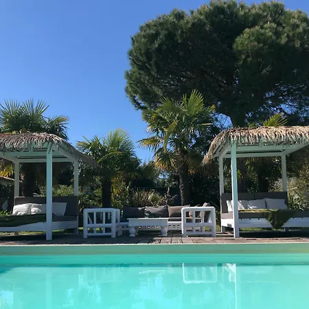 Le Jardin Des Portes Bed & Breakfast